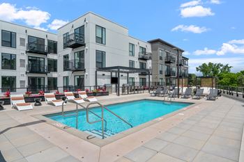Resort-style pool & patio